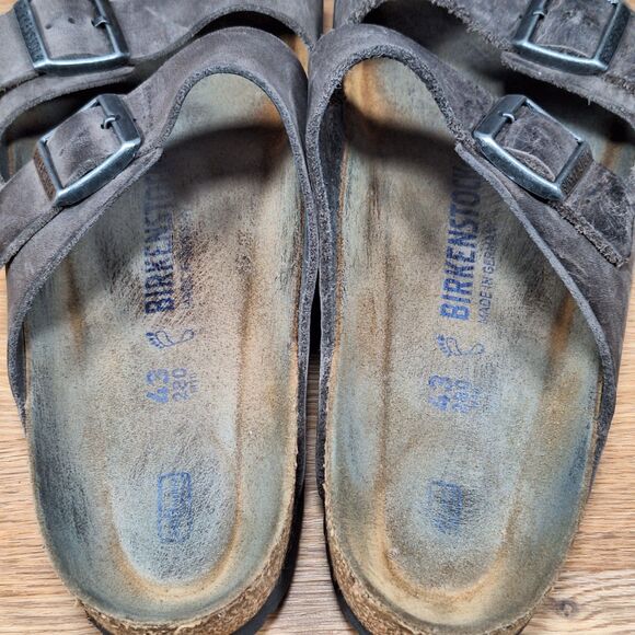 Birkenstock Arizona Sandals Mens US 10-10.5 EU 43 Iron Gray Oiled Leather Rustic